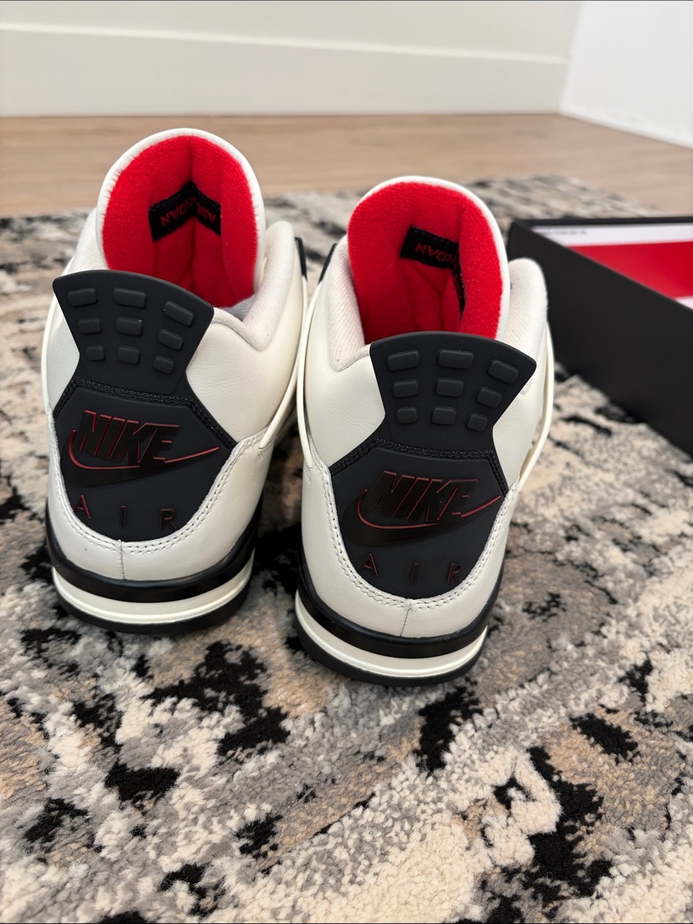 Jordan 4 “Flight Club” - Picture 4 of 7
